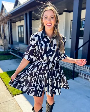 Abstract Print Collared Dress in Black Mix