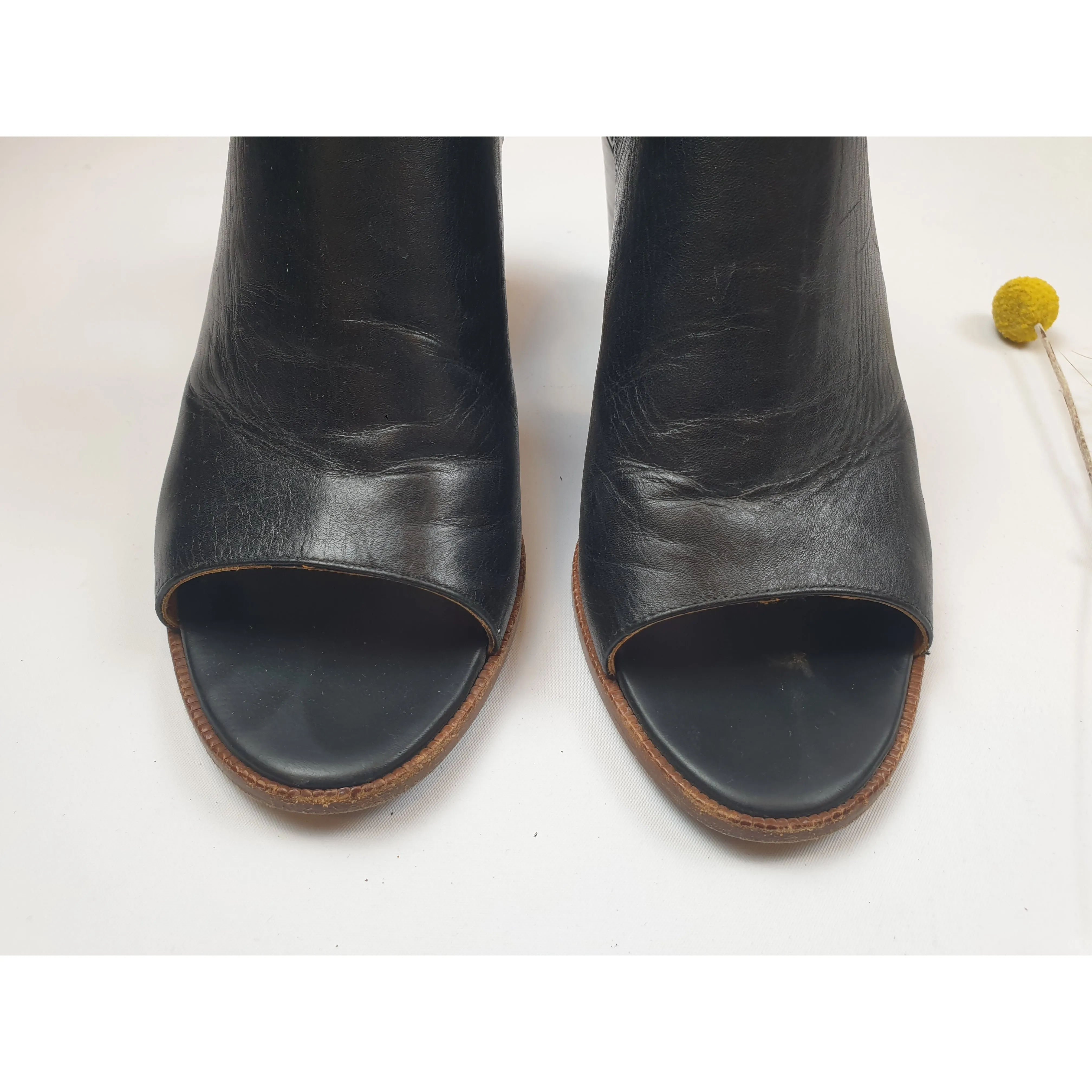 & Other Stories black leather wedge style slingbacks shoes size 37