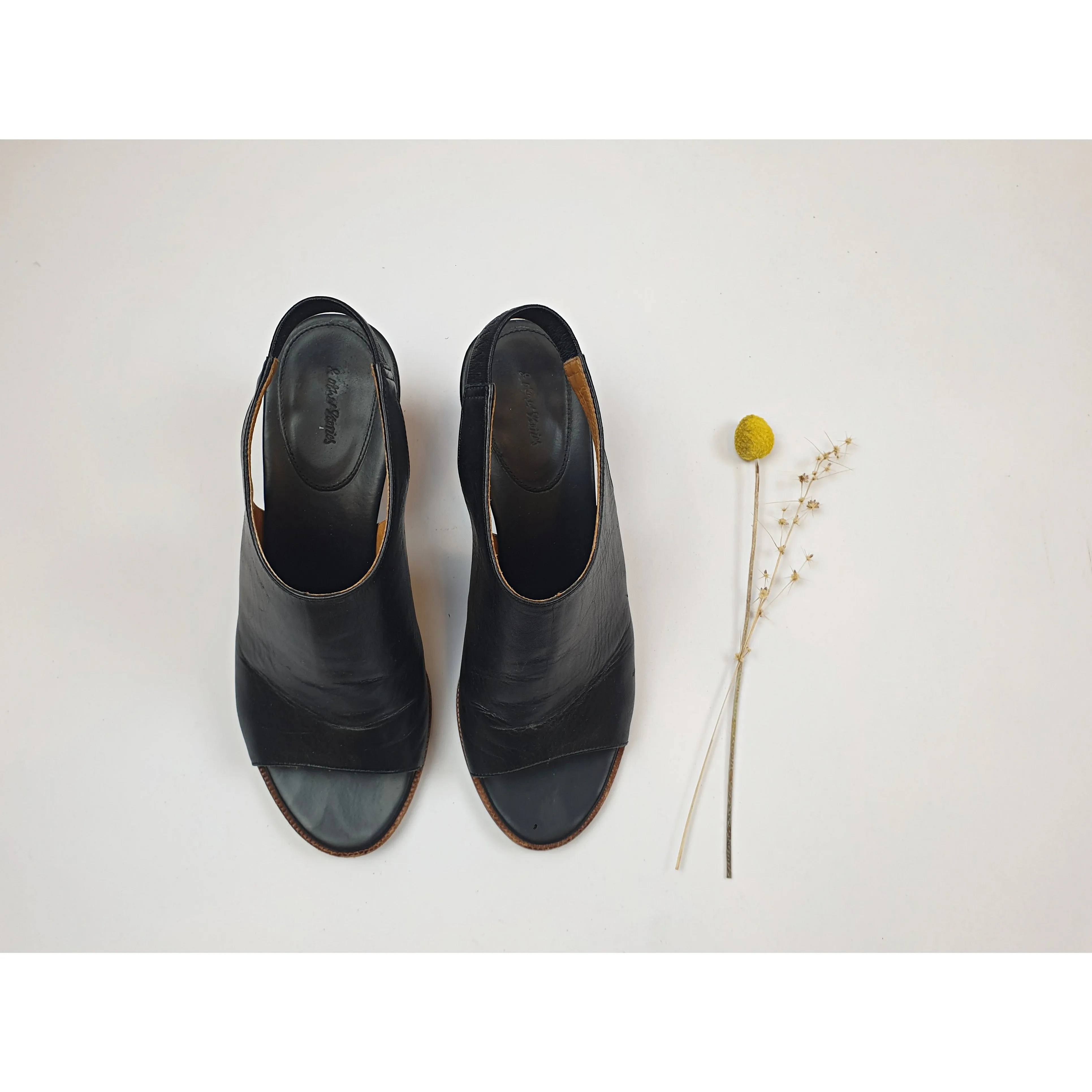 & Other Stories black leather wedge style slingbacks shoes size 37