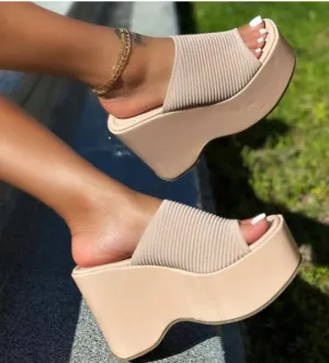 Candyce Cream Wedge