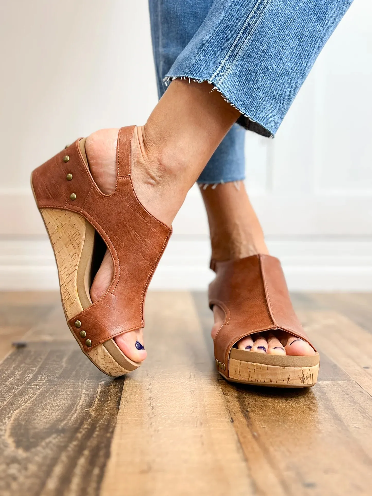 Corky's Carley Wedge