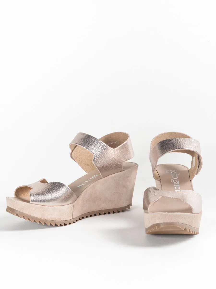 fama wedge