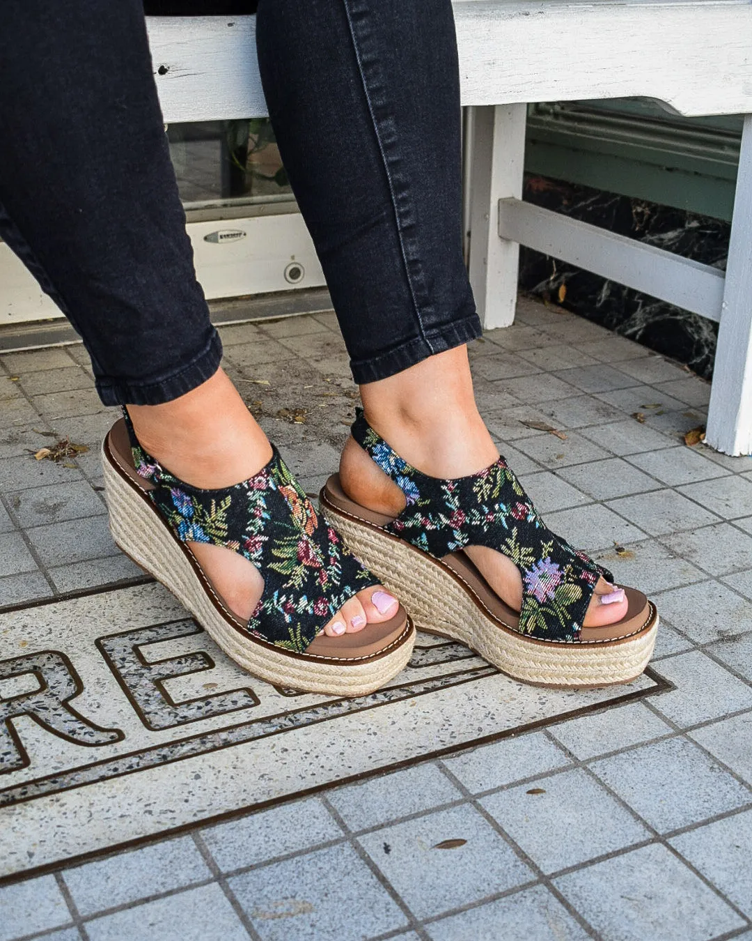 FREDDIE BY CORKYS - BLACK BROCADE