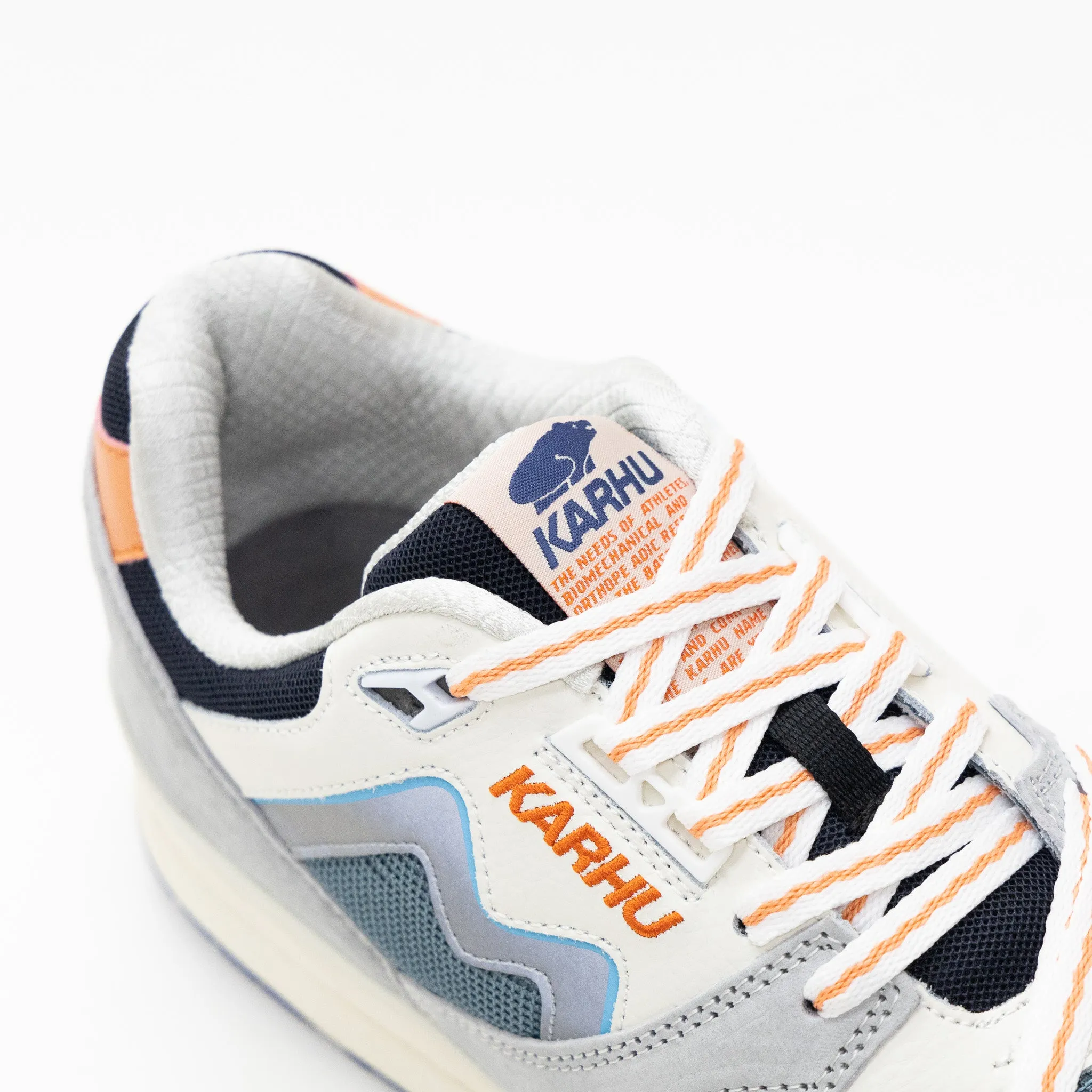Karhu Synchron Classic - Dawn Blue/Lily White