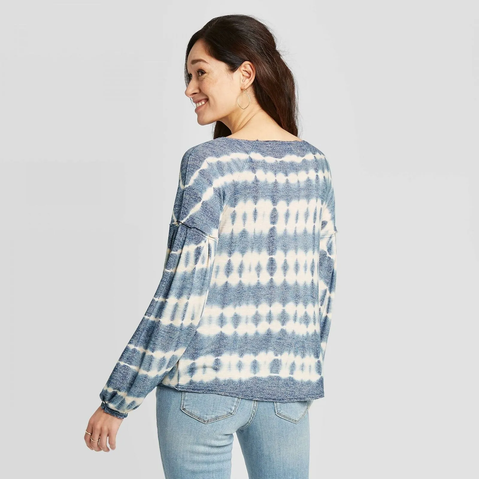 Knox Rose Women's Long Sleeve V-Neck Tie-Dye Knit Top