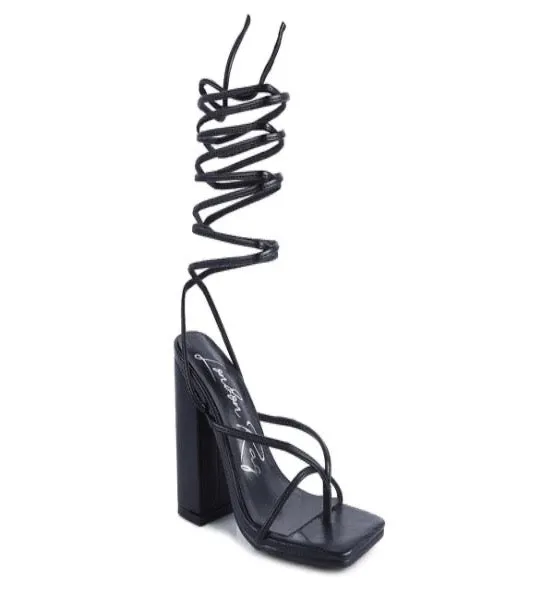LACE UP BLOCK HEELED SANDAL