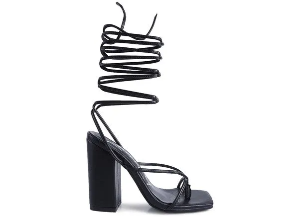 LACE UP BLOCK HEELED SANDAL