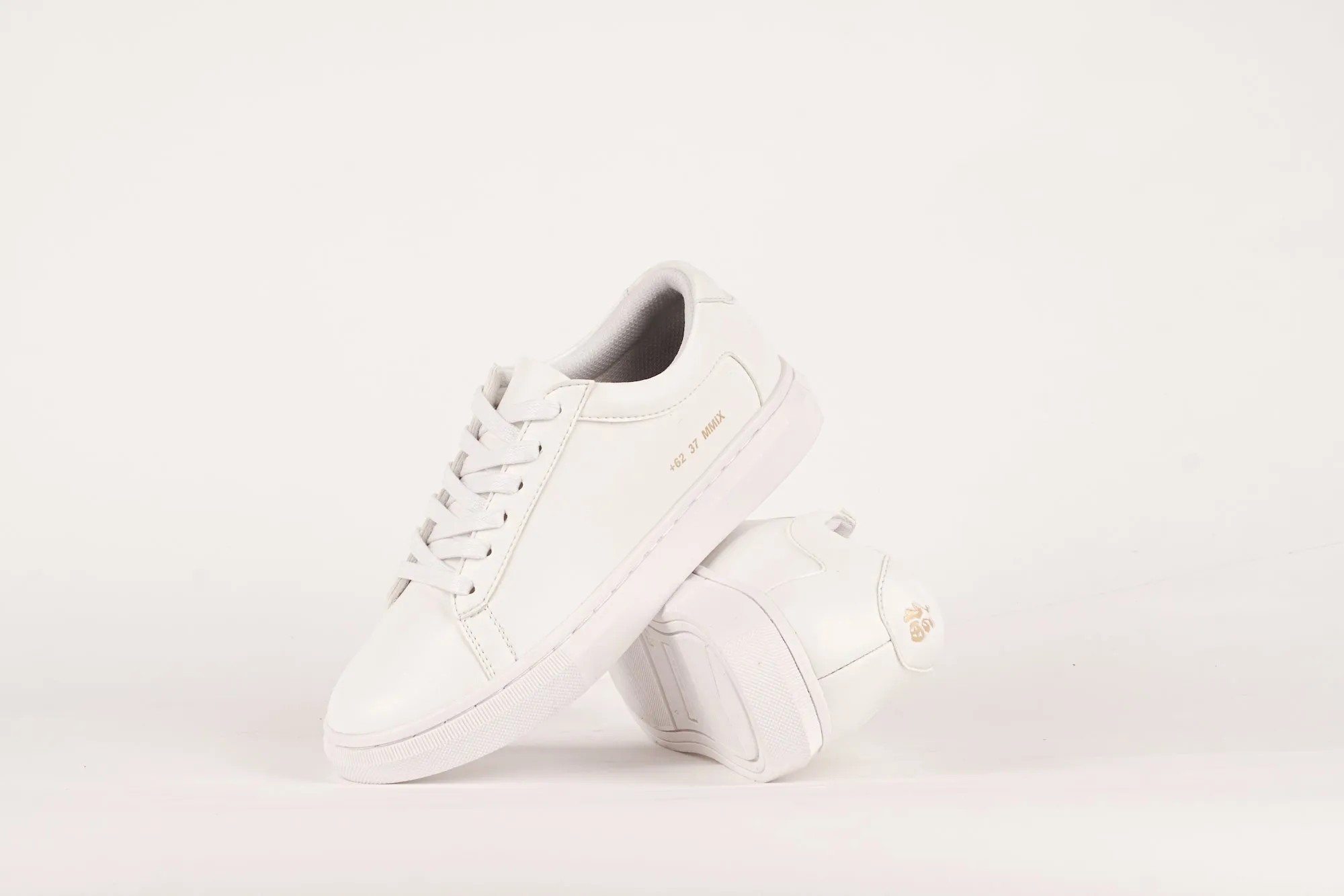 LAH-01 CNY | TRIPLE WHITE | WOMEN [LIMITED EDITION]