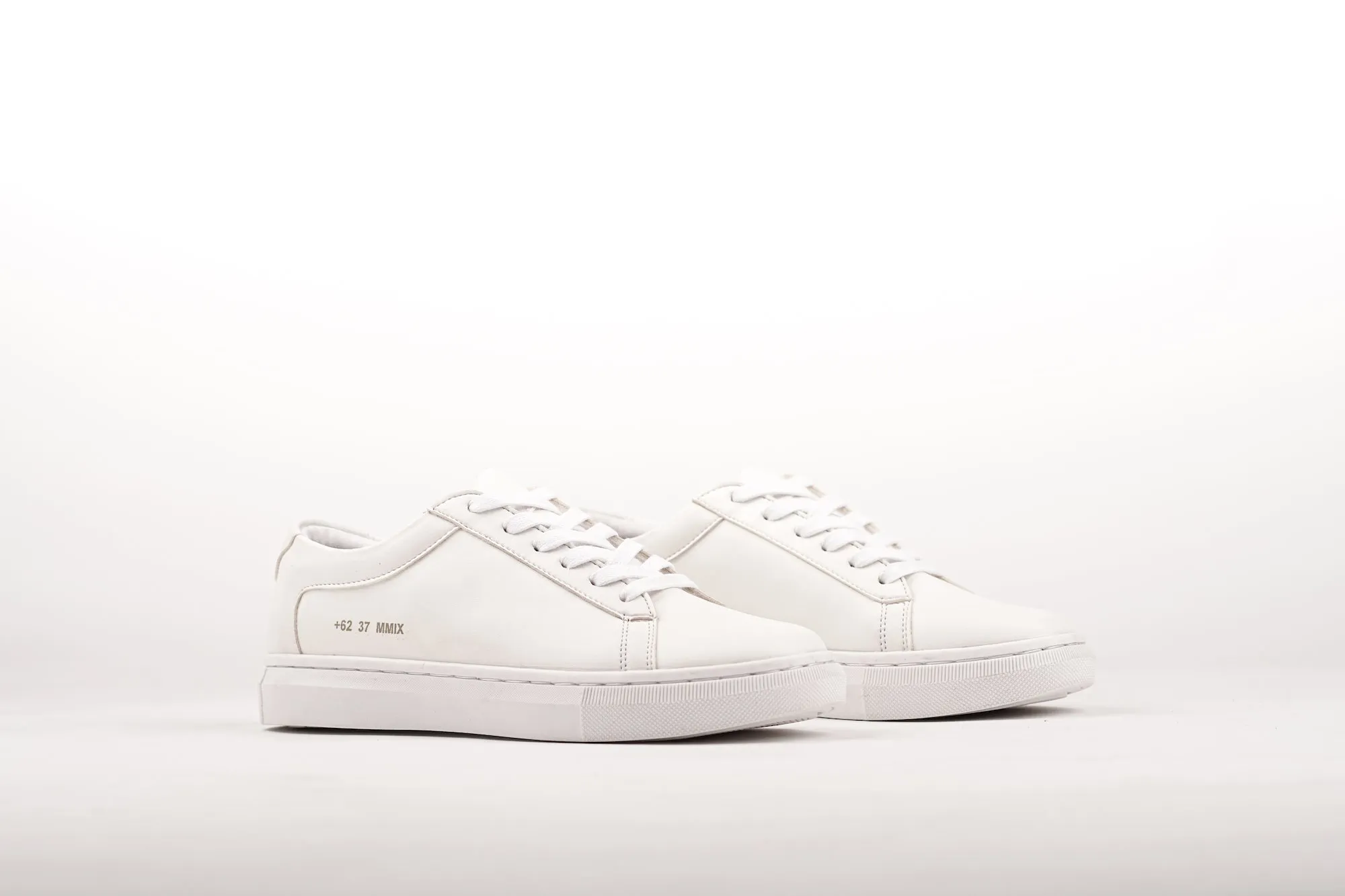 LAH-01 CNY | TRIPLE WHITE | WOMEN [LIMITED EDITION]