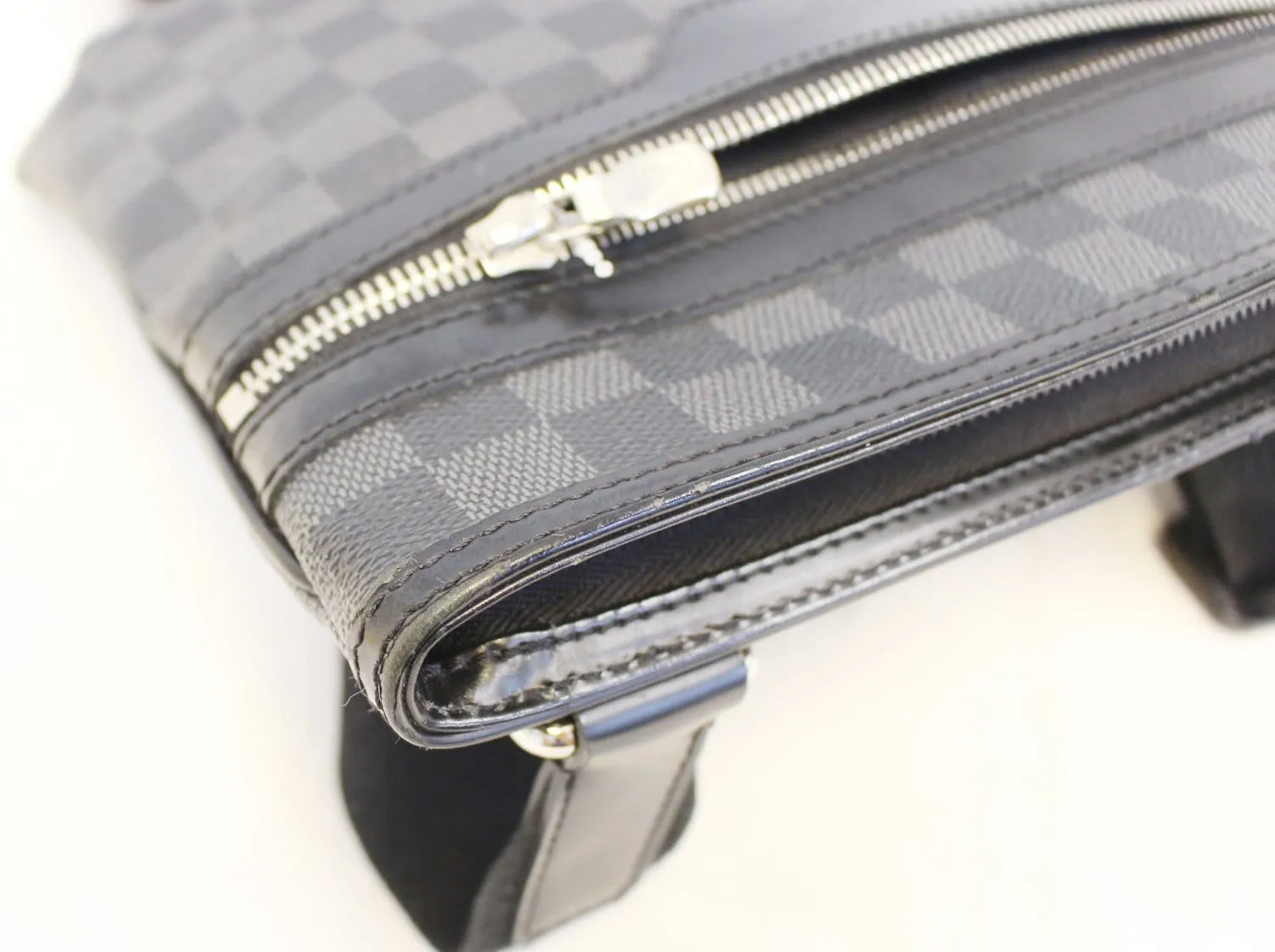 LOUIS VUITTON Damier Graphite Pochette Bosphore Crossbody Bag