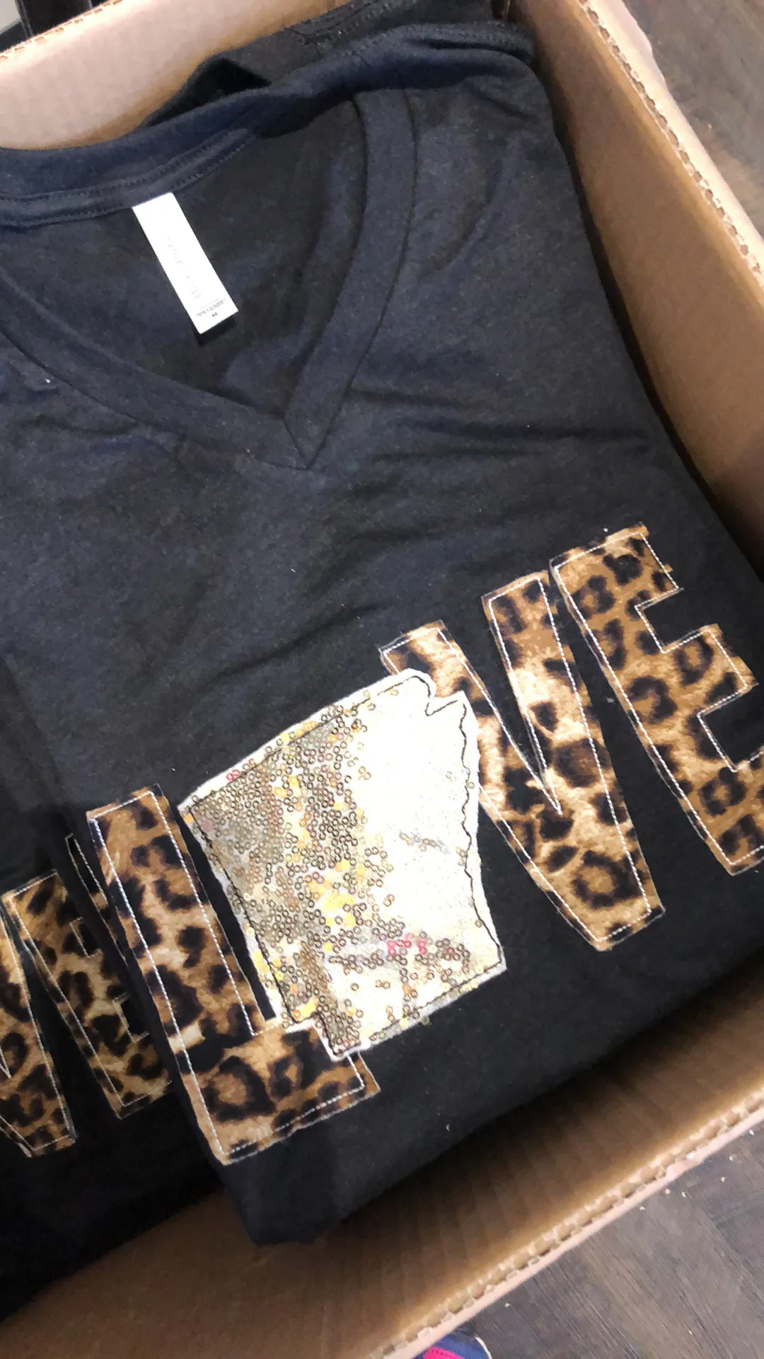 {LOVE YOUR STATE} Random Leopard   Gold Sequins State Black V-Neck Tee