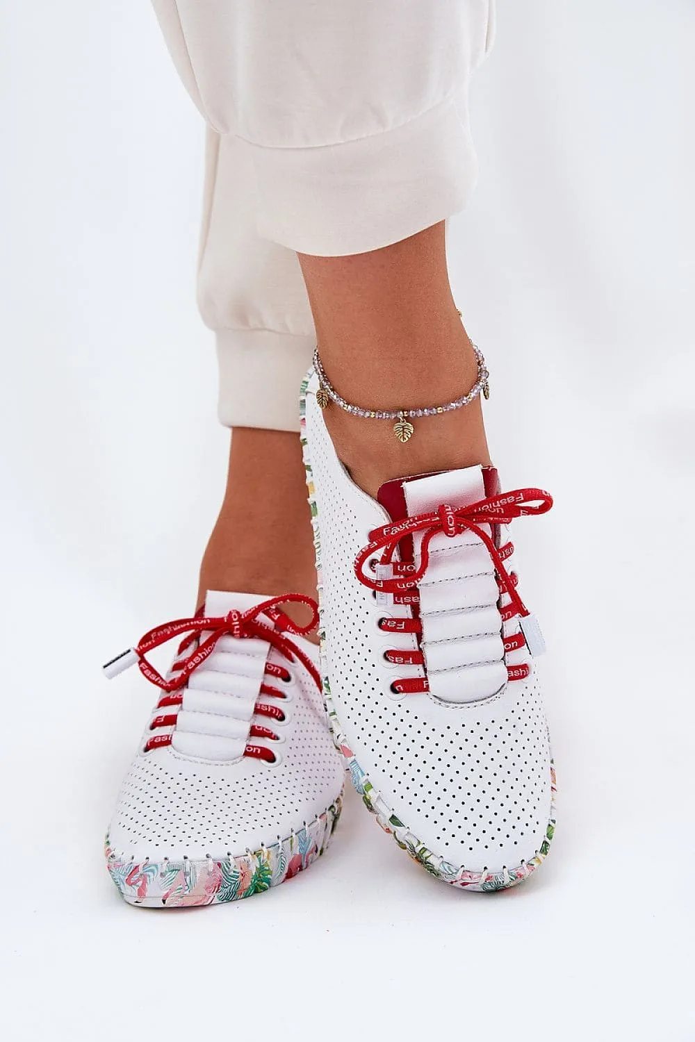 Low Shoes Step in style