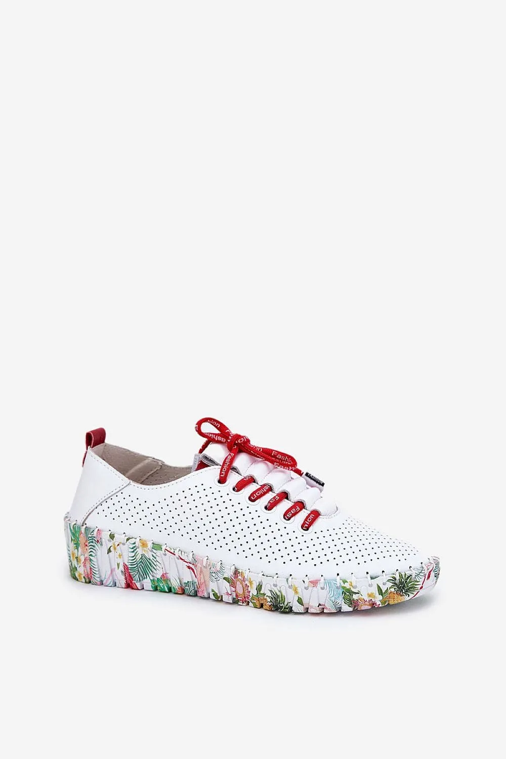 Low Shoes Step in style