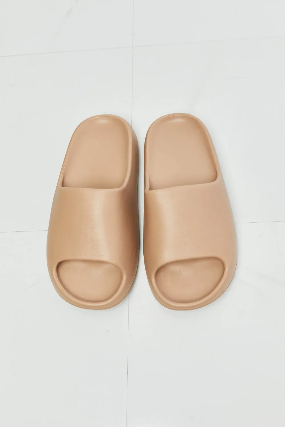 n My Comfort Zone Slides in Beige