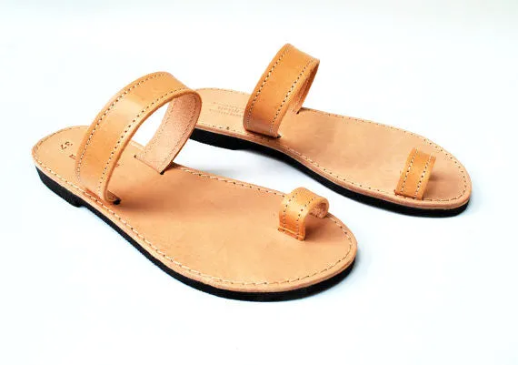Natural brown toe ring sandals