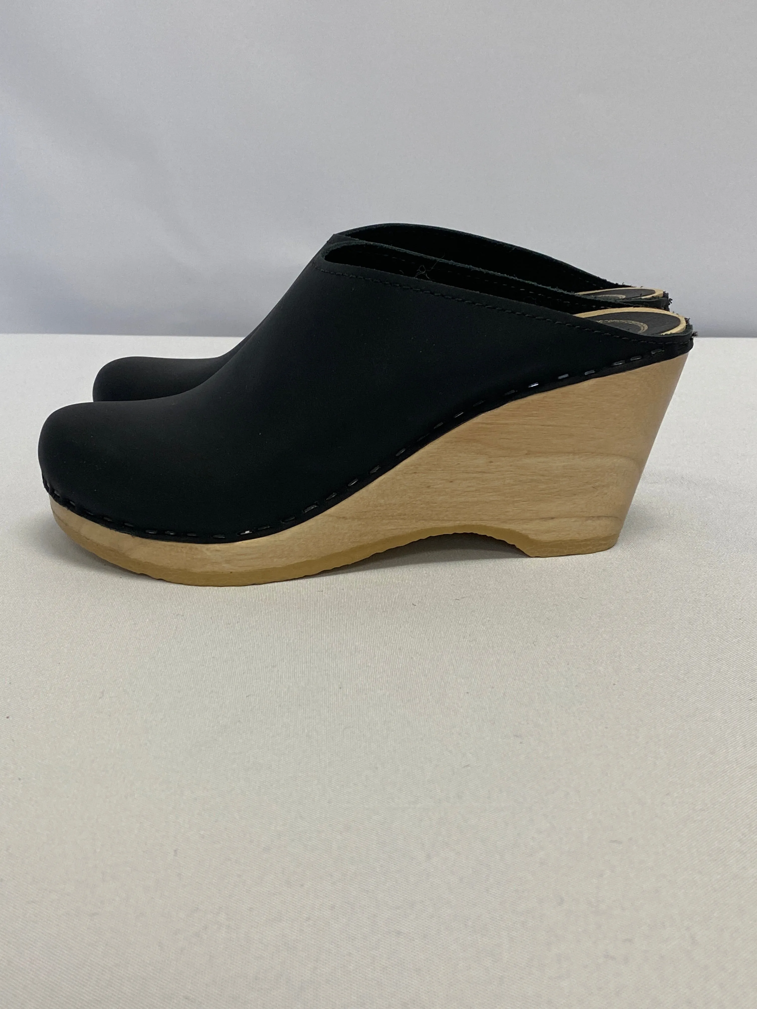 No. 6 Black Wedge Clog