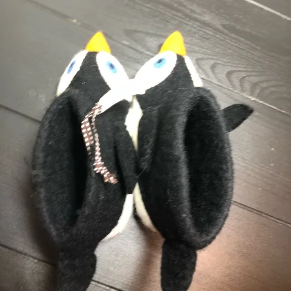 NWOT. Sew Heart Felt Penguin Slippers size 4 to 5 Years.