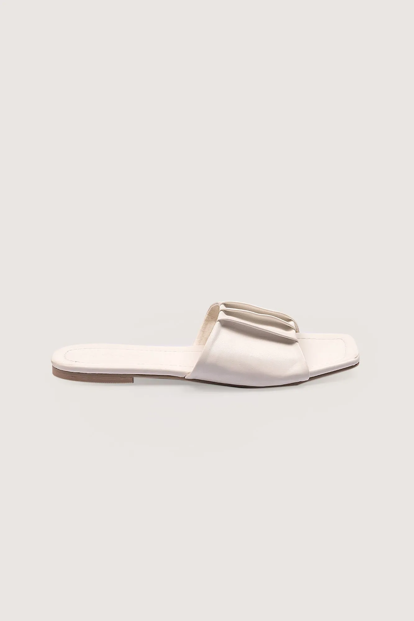 Pleated Band Square Toe Sandals