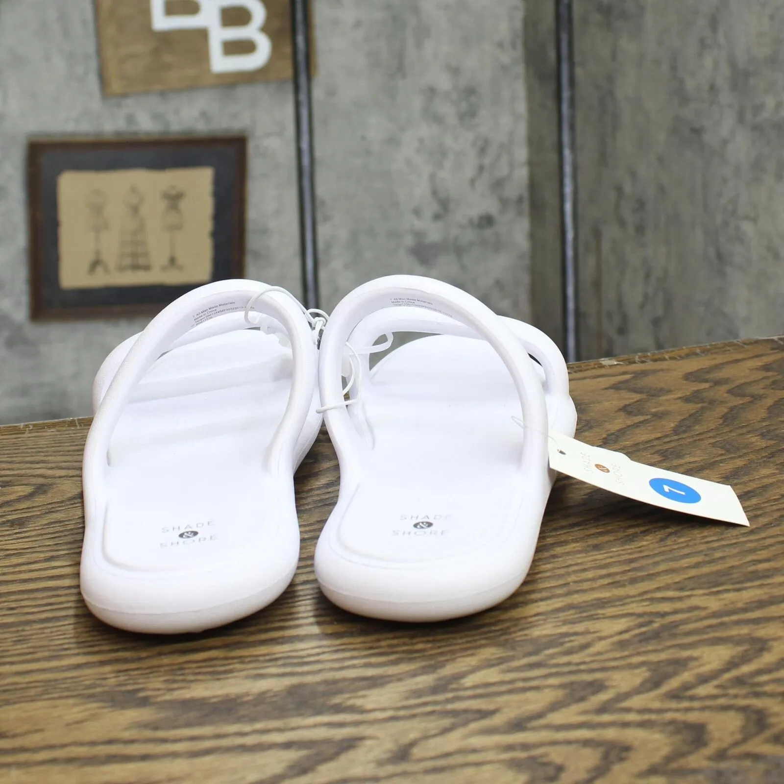 Shade & Shore Womens Ellen EVA Footbed Sandals 89887077 White 7M