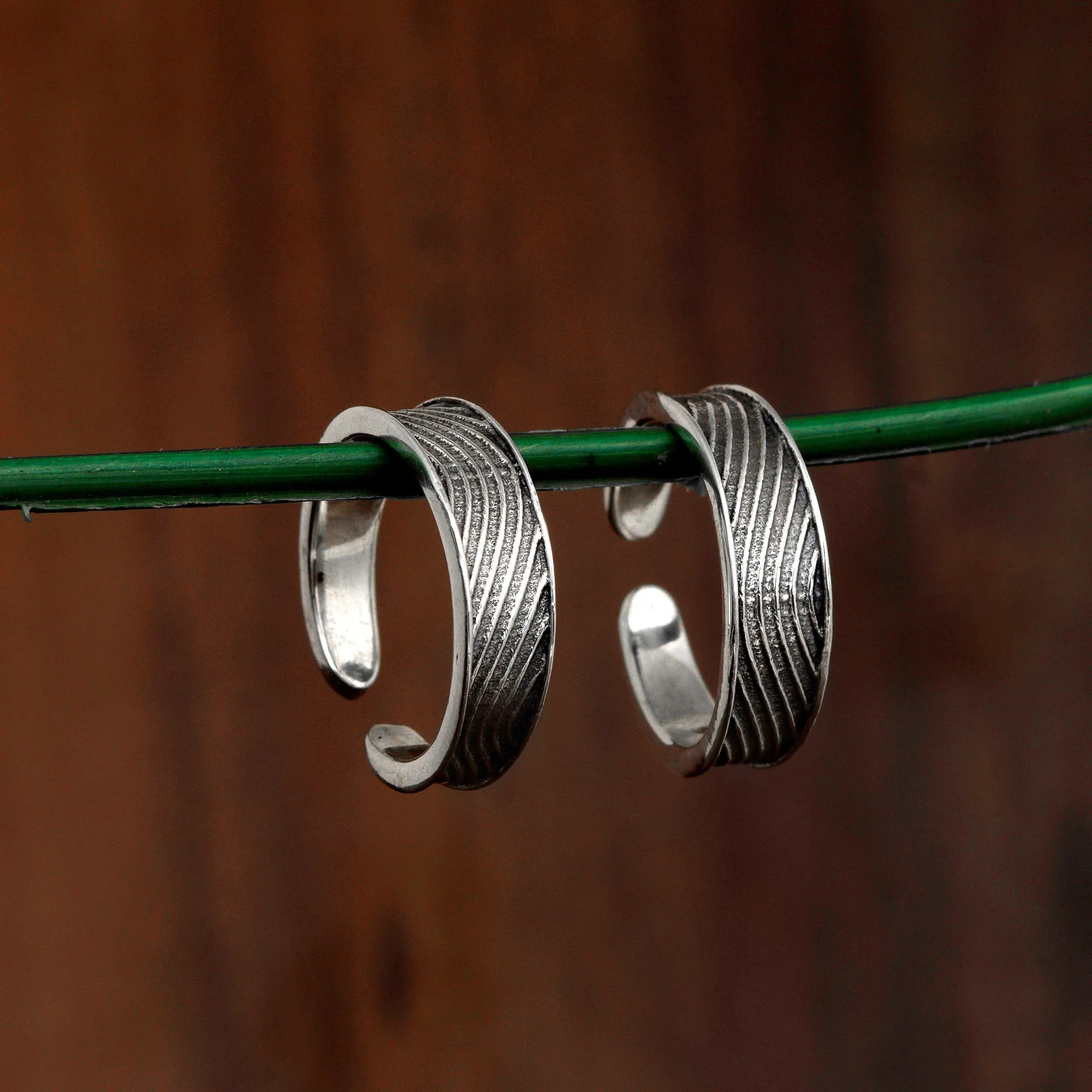 Sterling Silver Plain Engraved Lines Oxidized Toe Ring