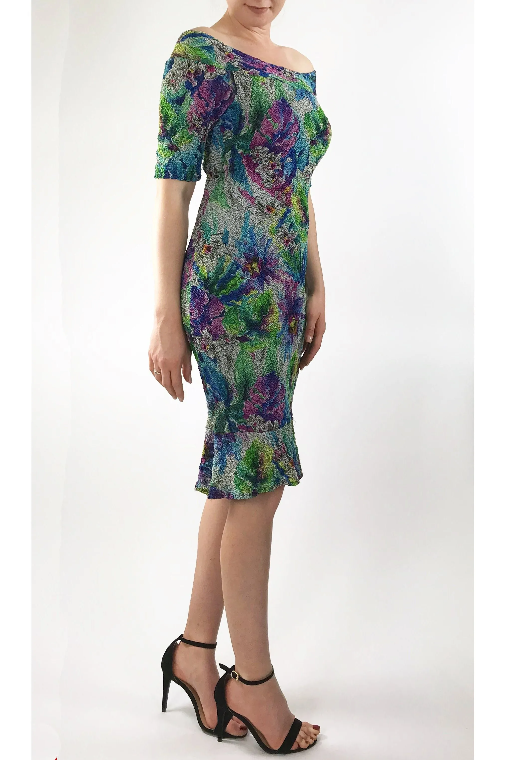 YULIA-A Off Shoulder Short Sleeve Fitted Puckered Print Dress